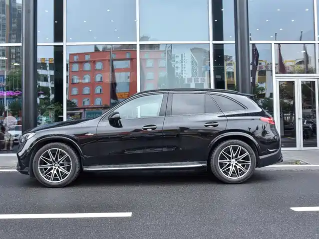 Mercedes-Benz GLC AMG 2025 AMG GLC 43 4MATIC — фото 3