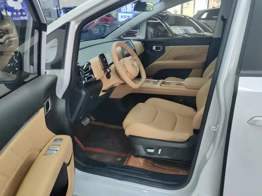 Wuling Motors Xingguang 730 New Energy 2025 2025 Model Plug-in Hybrid Base Version
