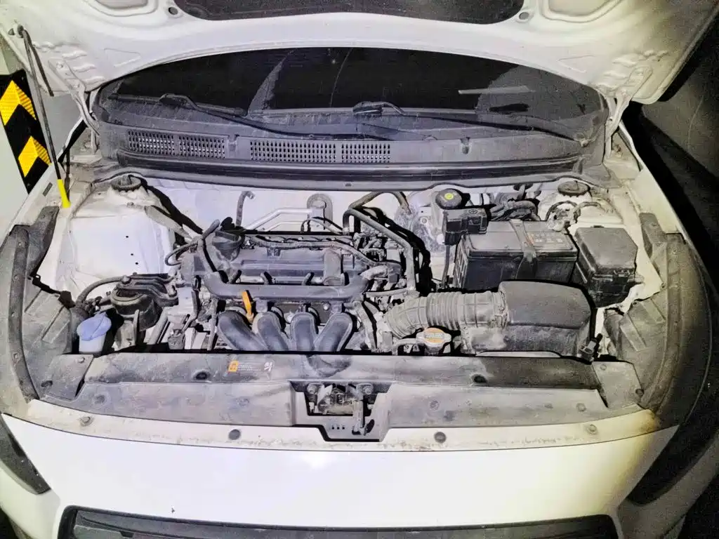 صورة 3 - Hyundai Verna