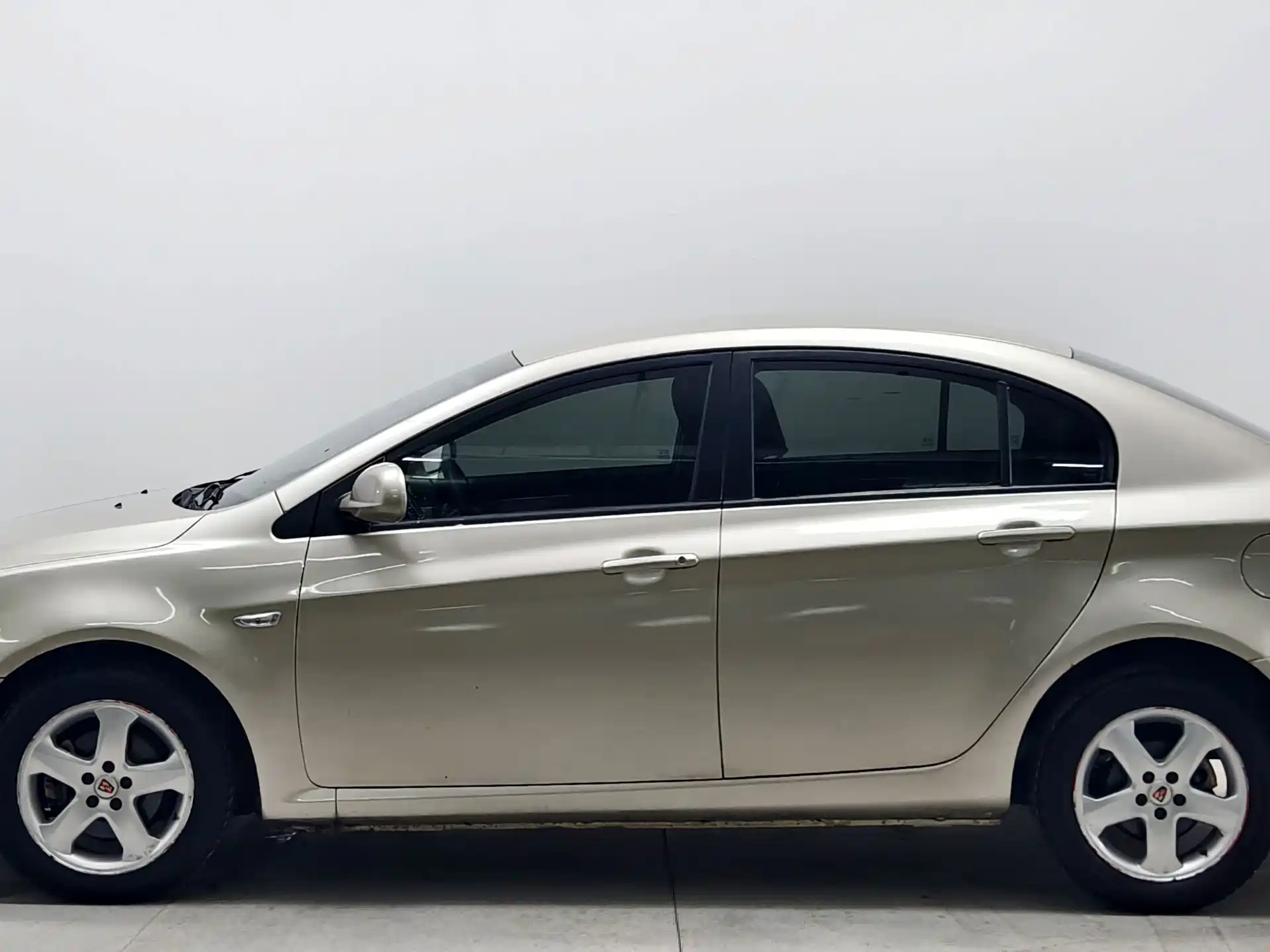 Фото 7 - Roewe 350