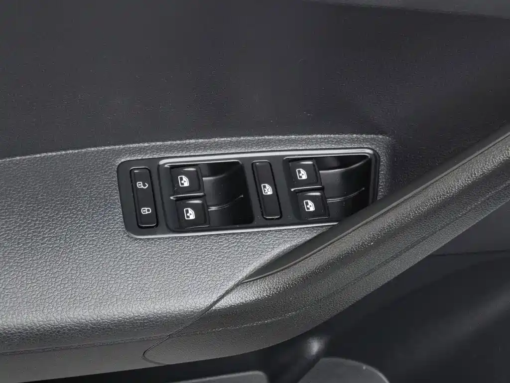 Photo 9 - Volkswagen Jetta