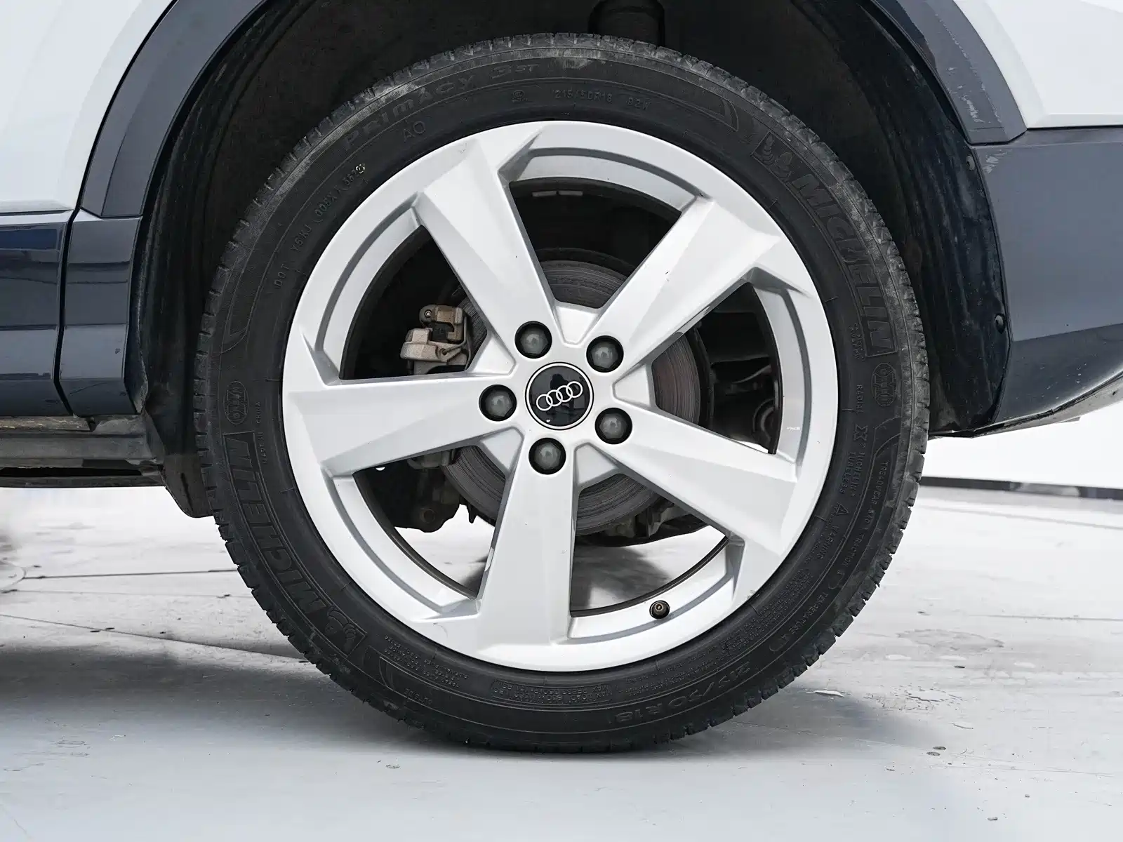 Photo 7 - Audi Q2L