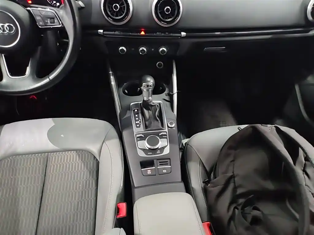 Audi A3 2018 30th Anniversary Sportback 35 TFSI Fashion фото 14