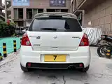 Фото 6 - Suzuki Swift