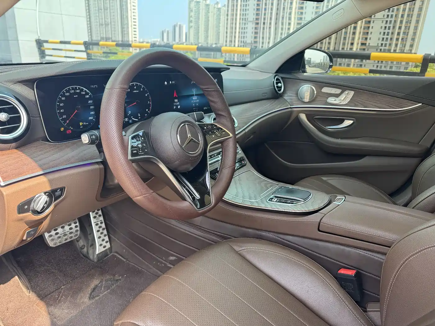 Mercedes-Benz E-Class 2023 E 300 L Luxury фото 11