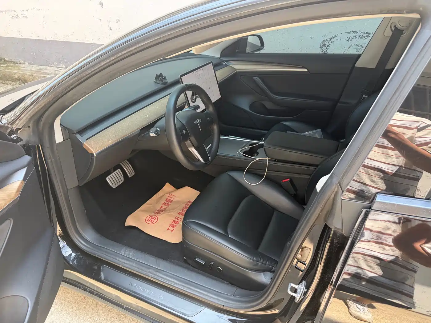 Photo 6 - Tesla Model 3