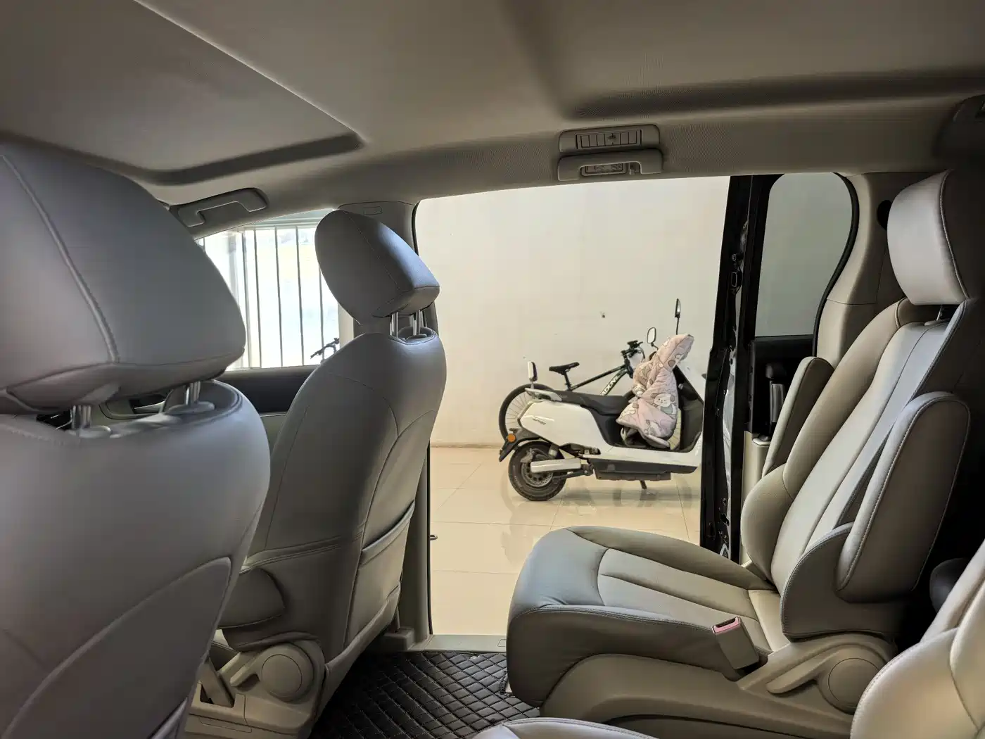 Buick GL8 2021 Land Business Class 652T Comfort фото 11