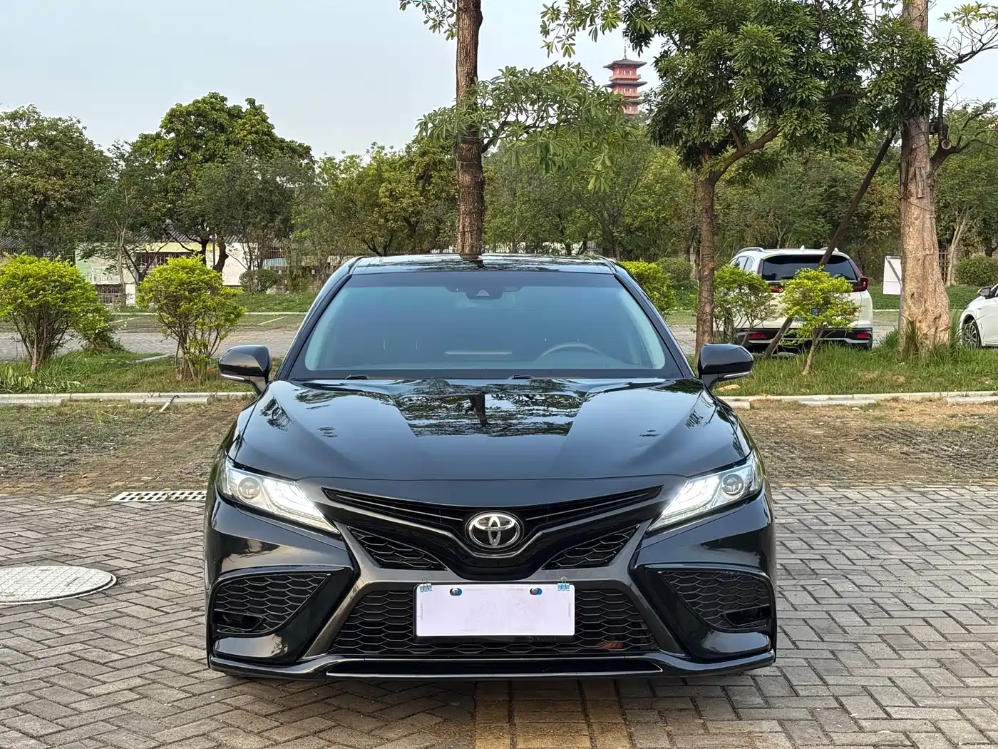 Toyota Camry 2023 2.5G Luxury Edition фото 2