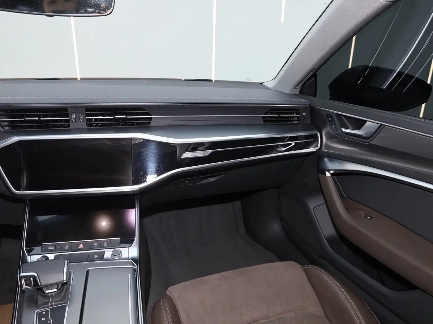Audi A7L 2024 45TFSI S-line Dream Edition Crystal Package фото 20