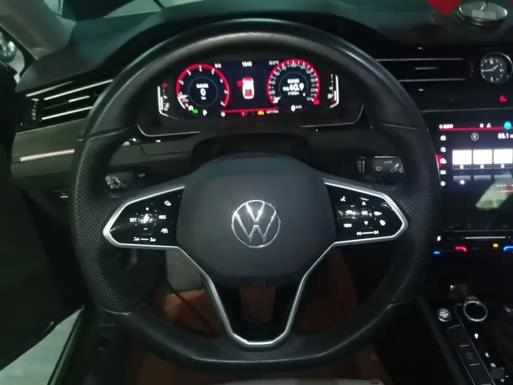 Volkswagen Magotan 2023 Model 2 Million Commemorative Edition 330TSI DSG Luxury фото 11