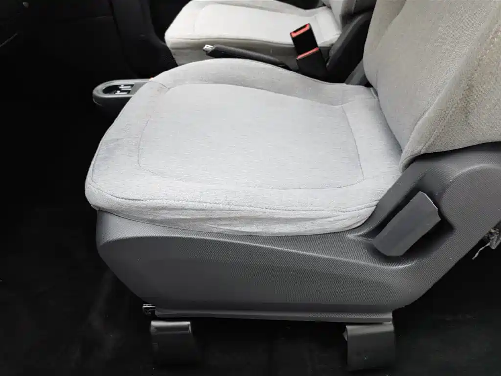 WULING AUTOMOBILE HONGGUANG MINIEV