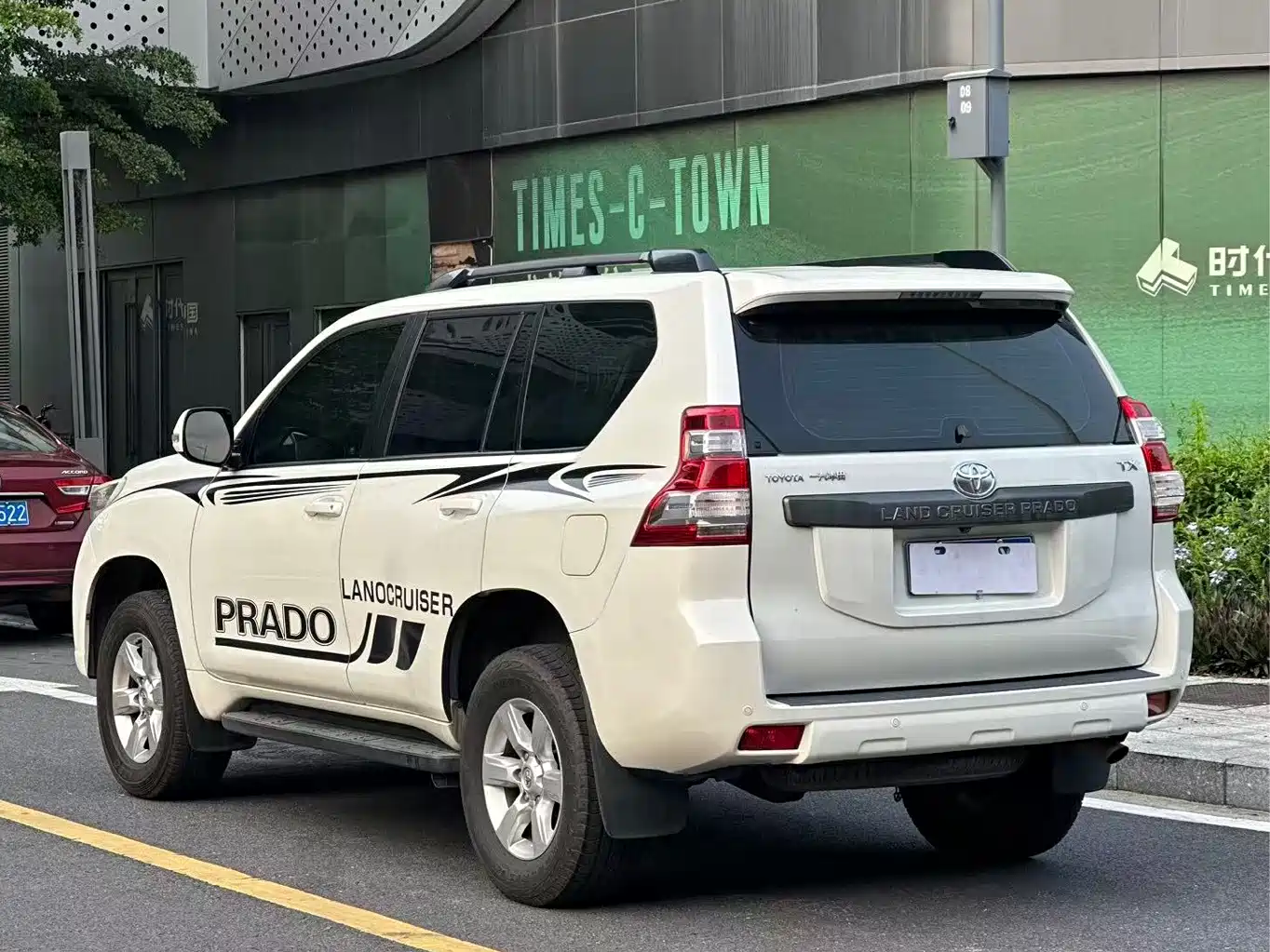 TOYOTA PRADO
