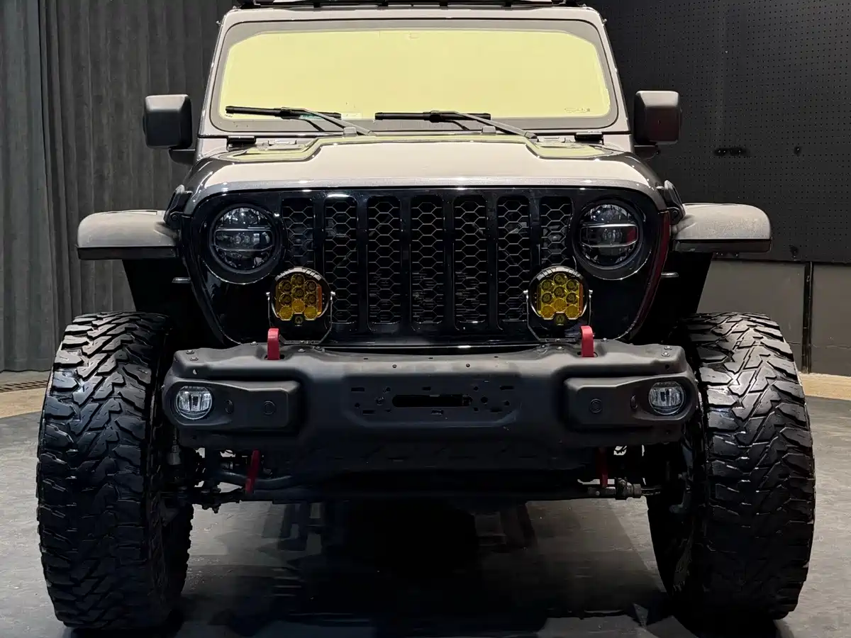 Фото 4 - Jeep Gladiator