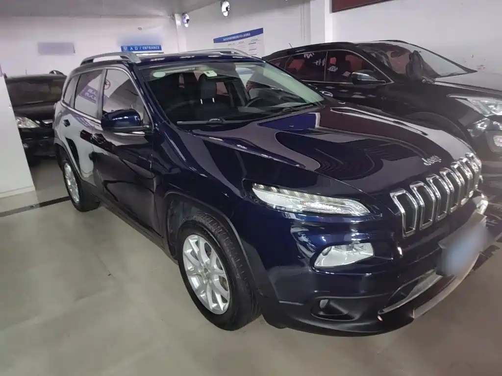 Jeep Cherokee 2018 2017 2.4L Leading Smart Edition