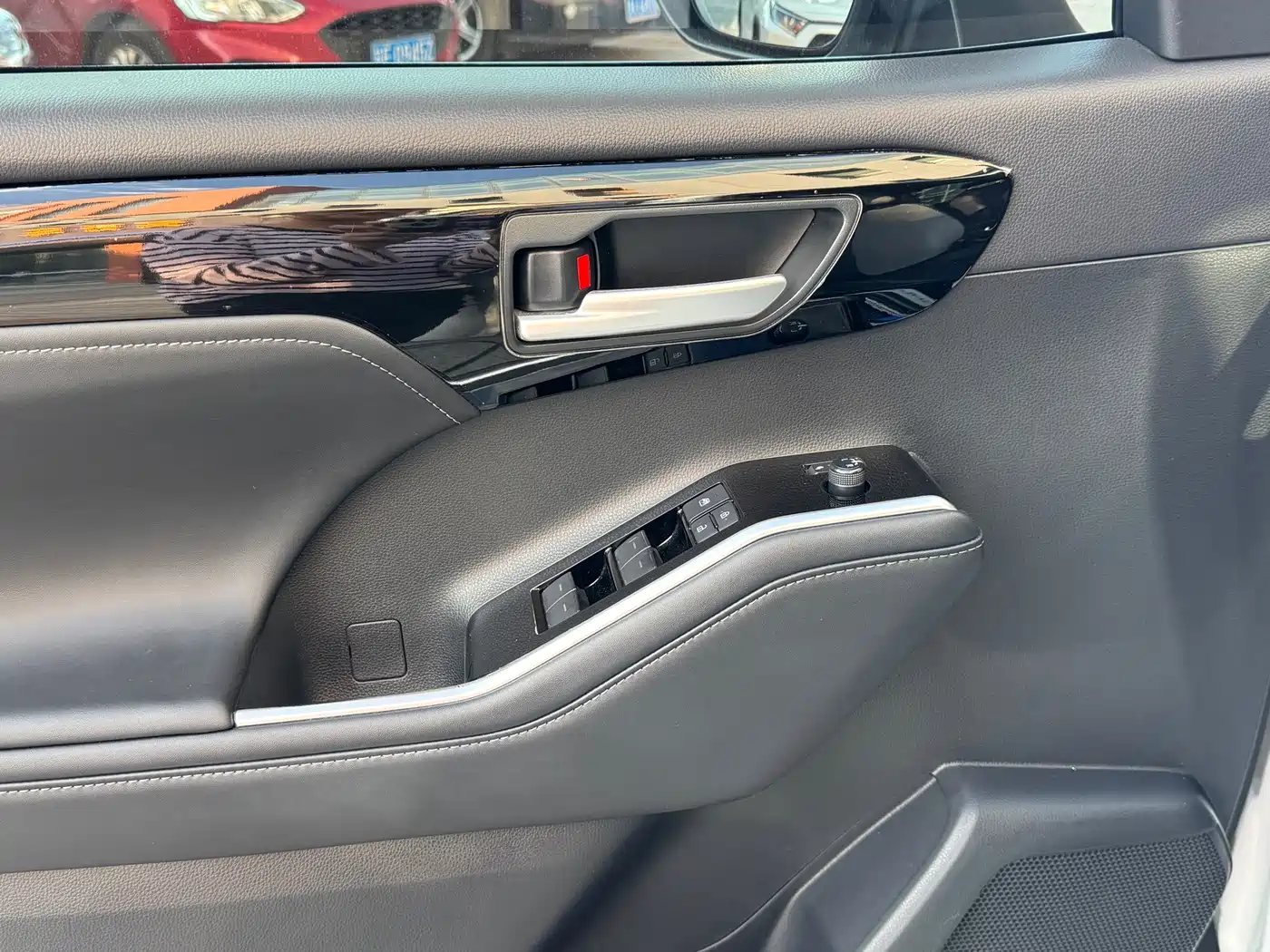 Toyota Highlander 2023 2023 2.5L Smart Hybrid Dual Engine AWD Premium 7-Seater