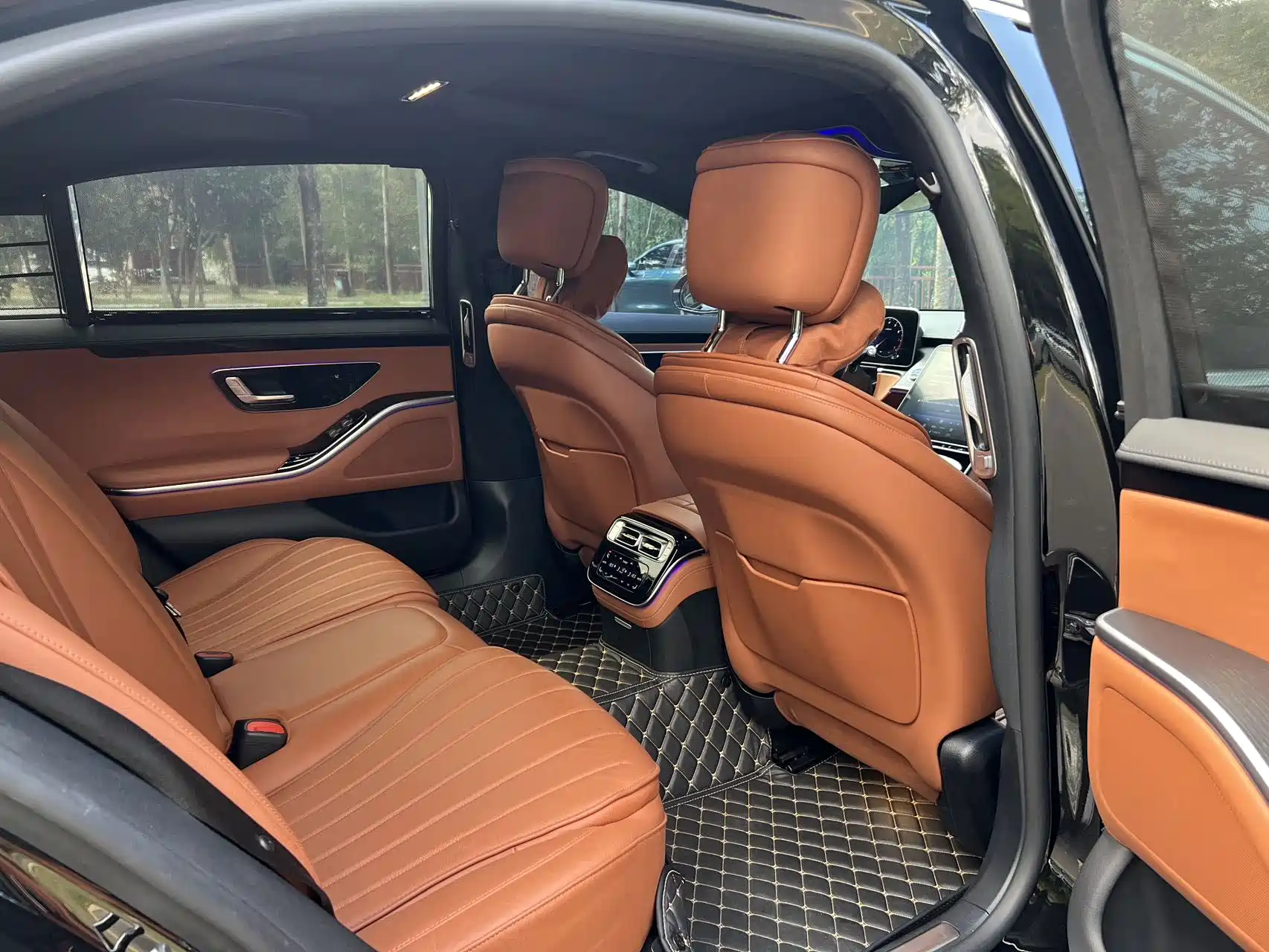 Фото 11 - Mercedes-Benz S-Class