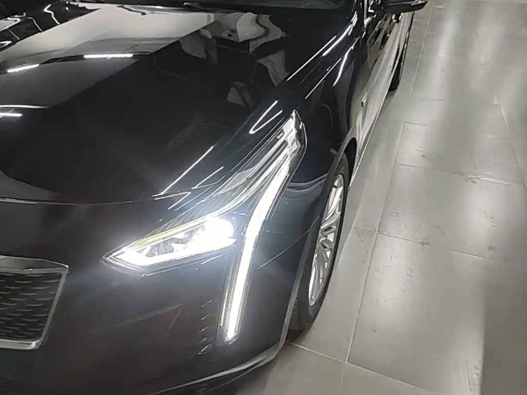 Фото 24 - Cadillac CT6
