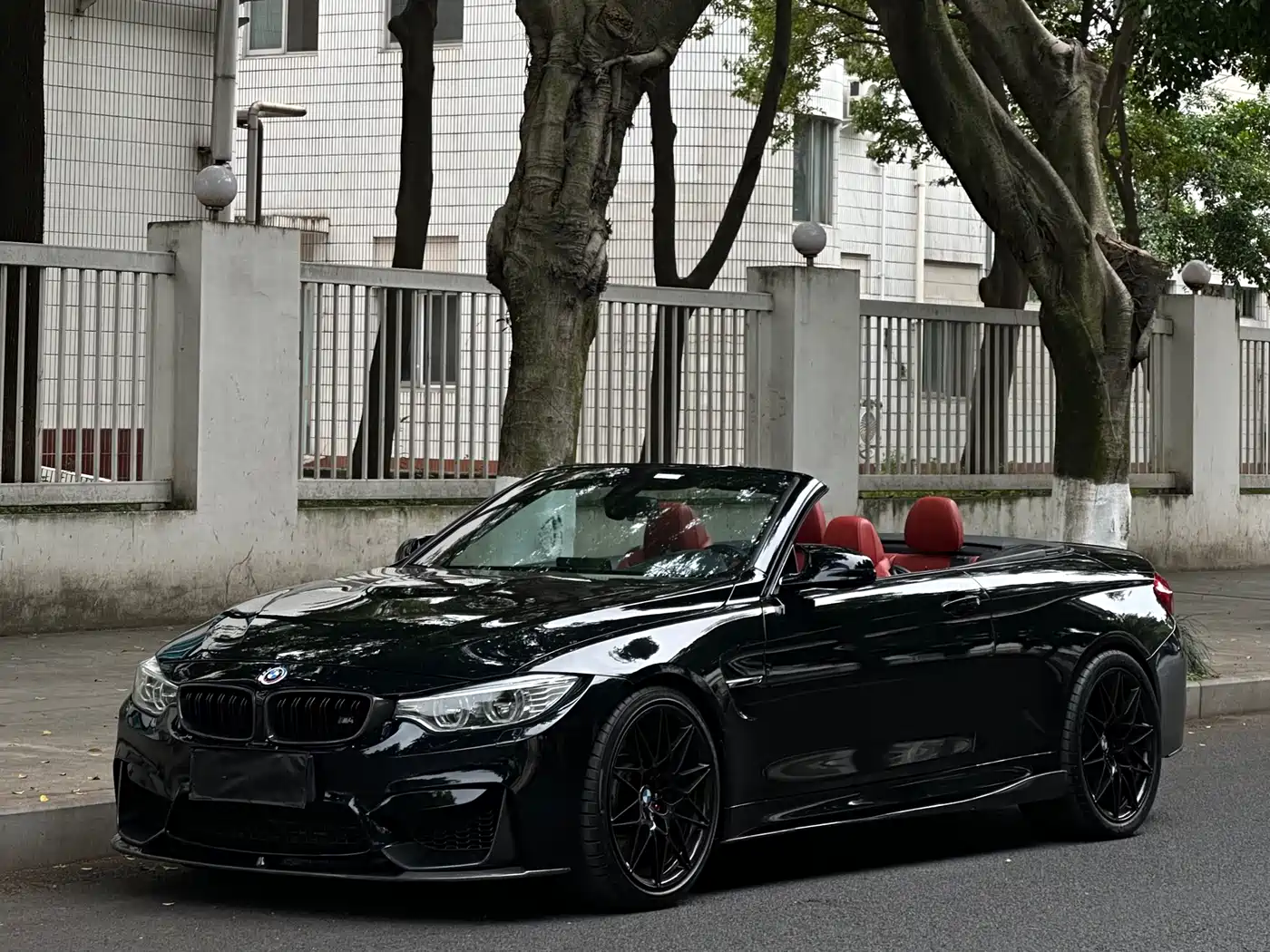 BMW M4 2014 M4 Convertible Coupe