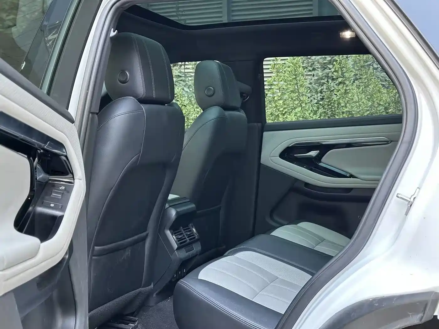 Land Rover Range Rover Evoque 2020 249PS R-DYNAMIC S Sport Edition фото 13