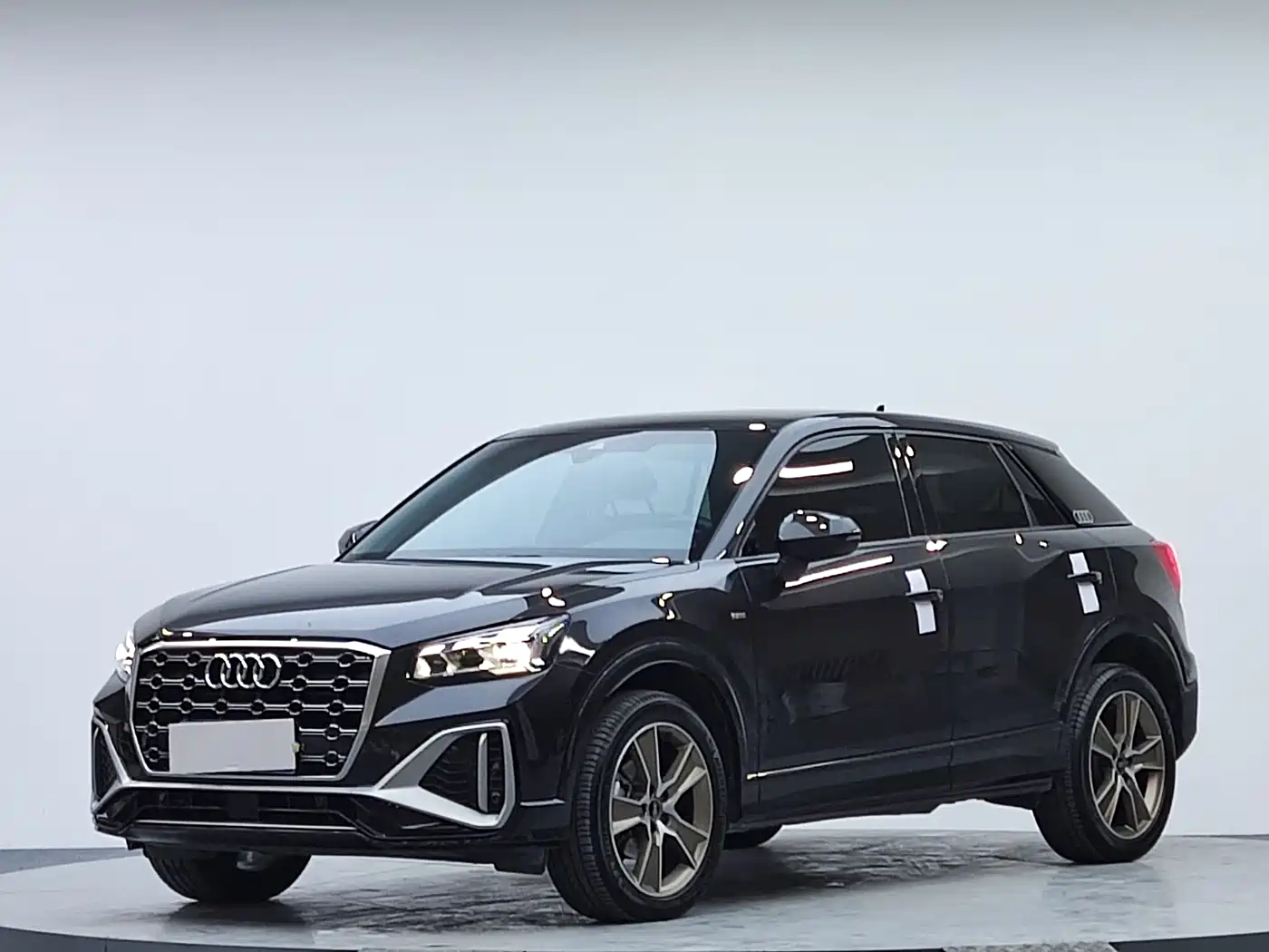 Audi Q2L 2022 35 TFSI Fashion Dynamic