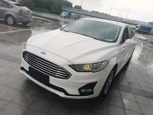 Ford Mondeo EcoBoost 180, Стиль