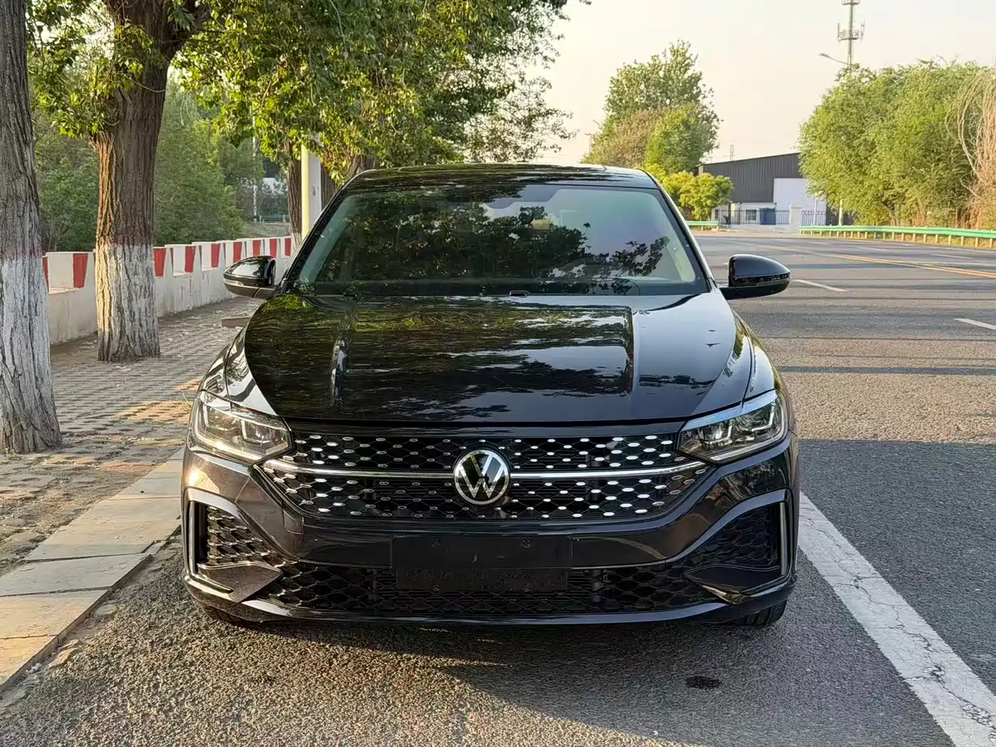 Volkswagen Lavida 2024 Model 300TSI DSG Full Comfort Edition фото 2