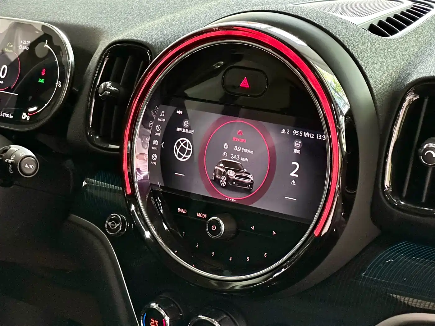 MINI COUNTRYMAN 2021 2.0T COOPER S фото 19