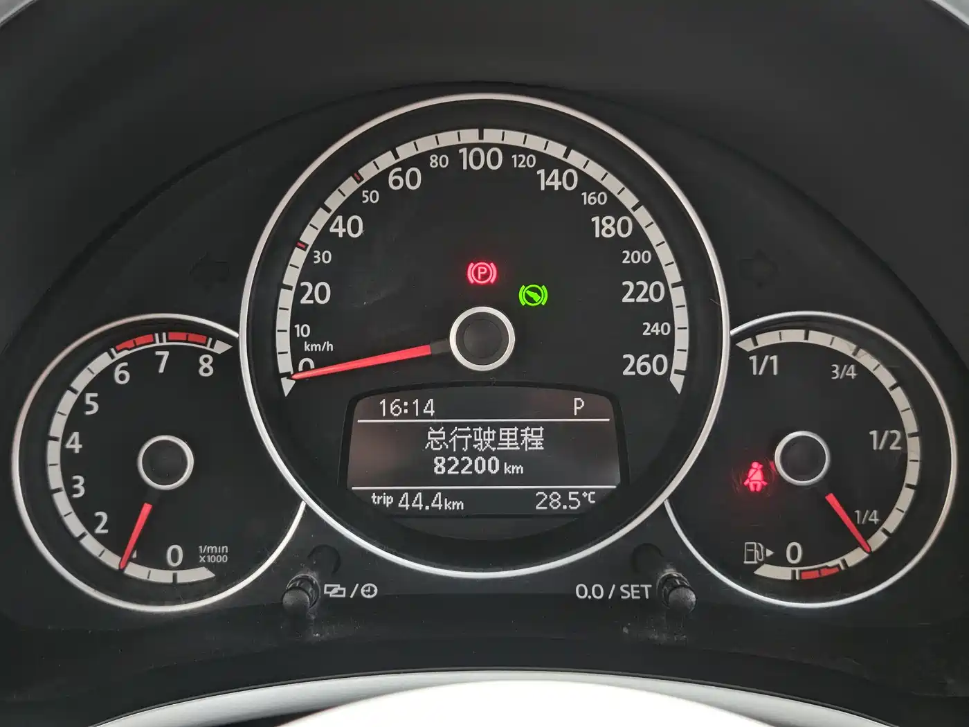 Volkswagen Beetle 2014 1.2TSI Comfort Edition фото 16