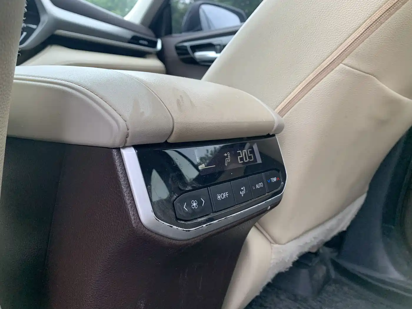 Фото 15 - Toyota Highlander