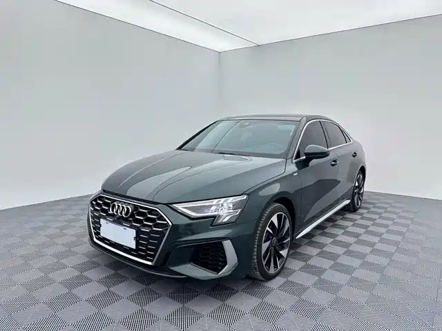 Audi A3 Рестайлинг, A3L Limousine 35 TFSI, Стиль Спорт