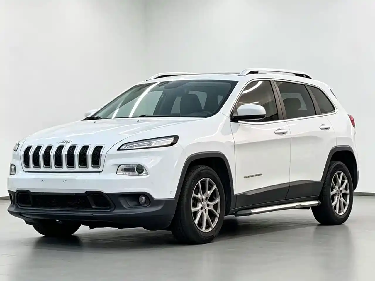 Photo 1 - Jeep Cherokee