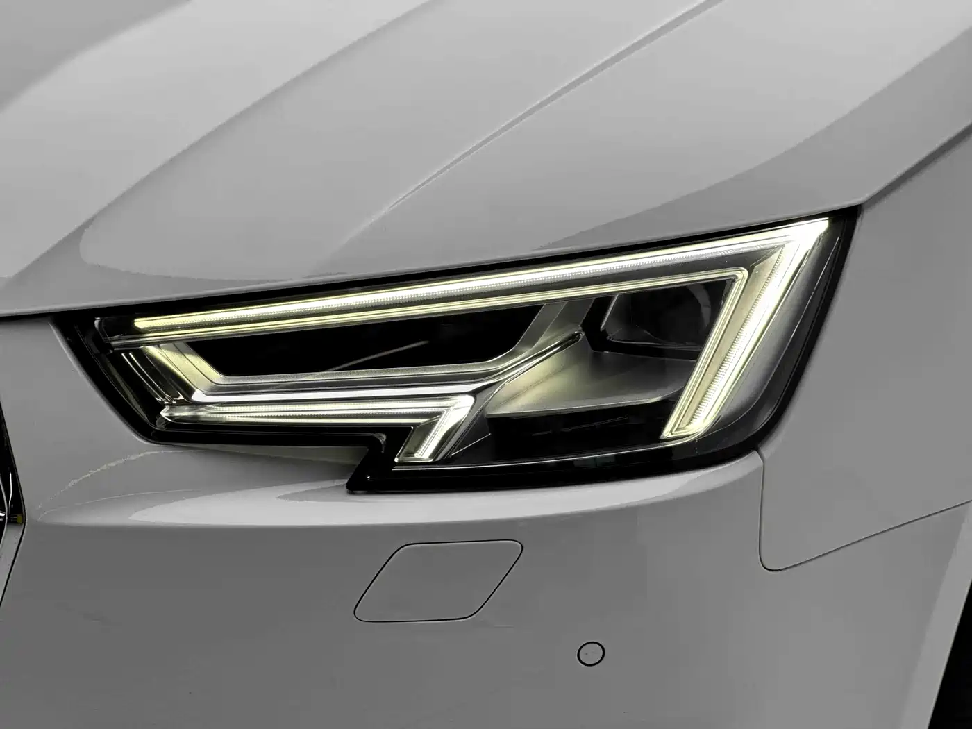 Photo 19 - Audi A4L