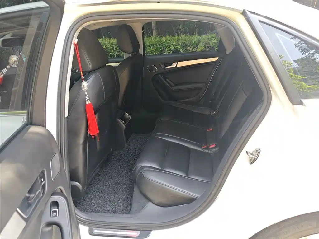Audi A4L 2013 35 TFSI Automatic Standard фото 15