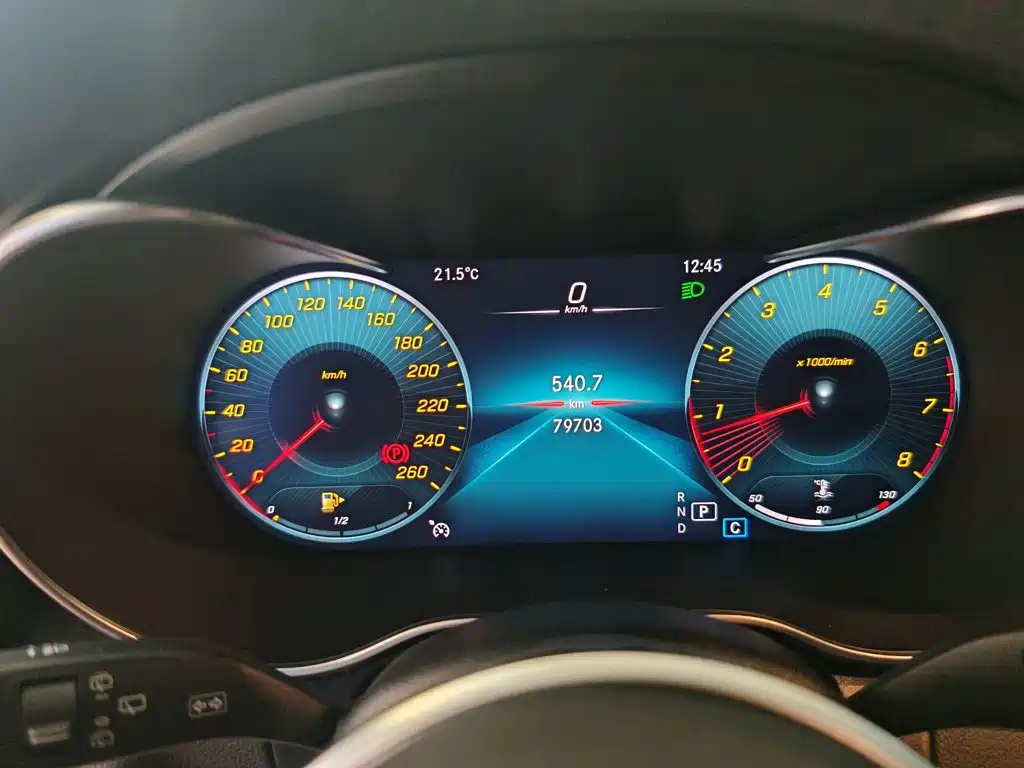 MERCEDES-BENZ GLC