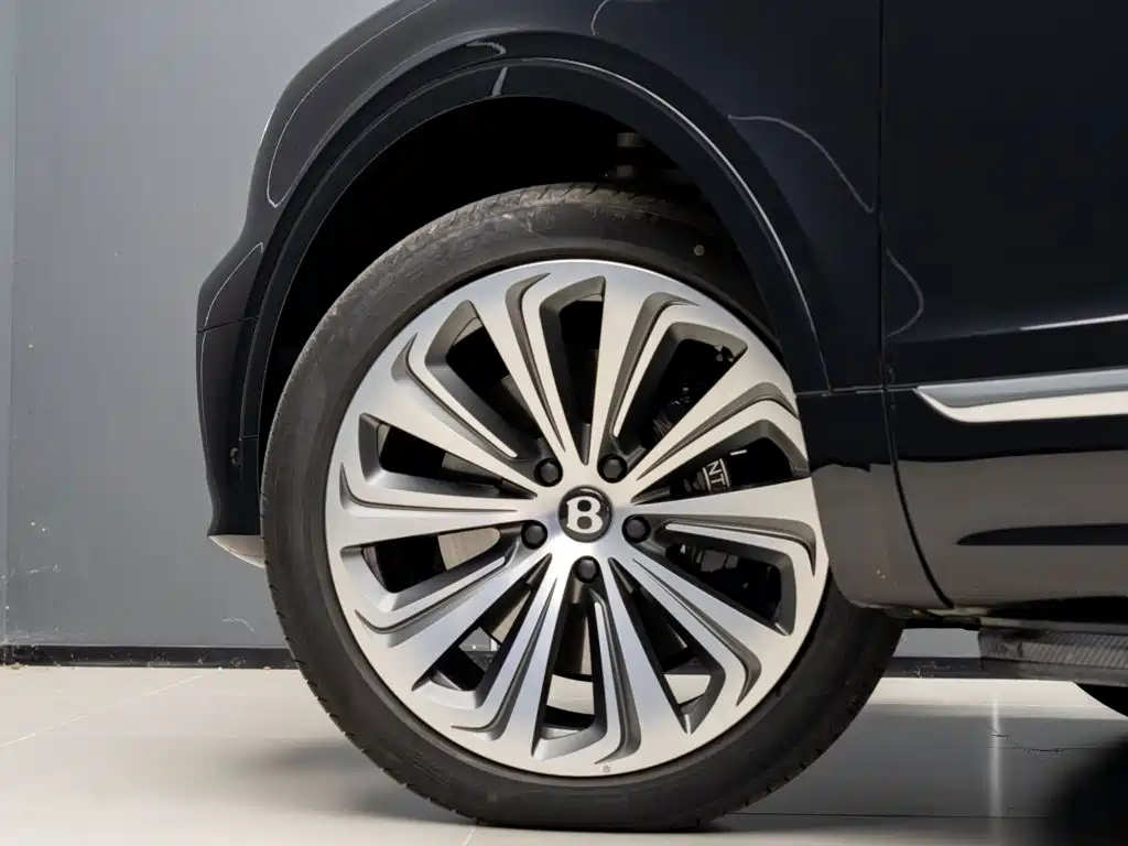 Bentley Bentayga 2026 2025 4.0T V8 Long Wheelbase Art Edition