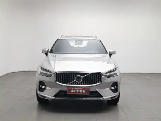 Volvo XC60 2022 B5 AWD Inscription — фото 3