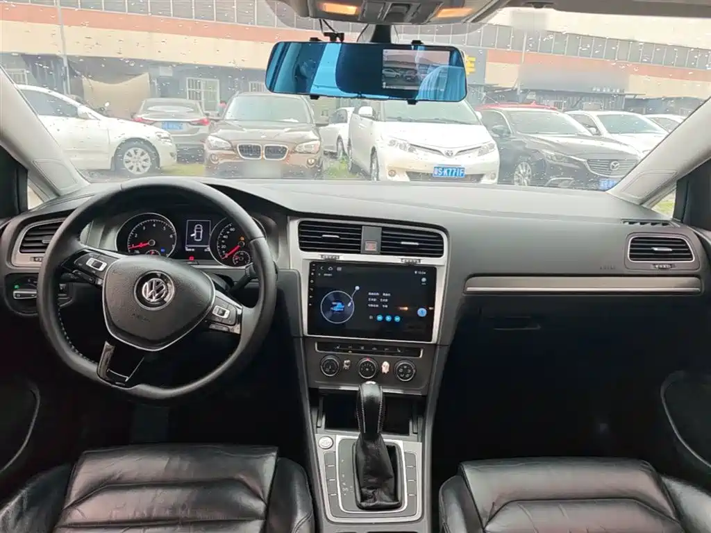 Volkswagen Golf 2016 230TSI Automatic Luxury фото 10