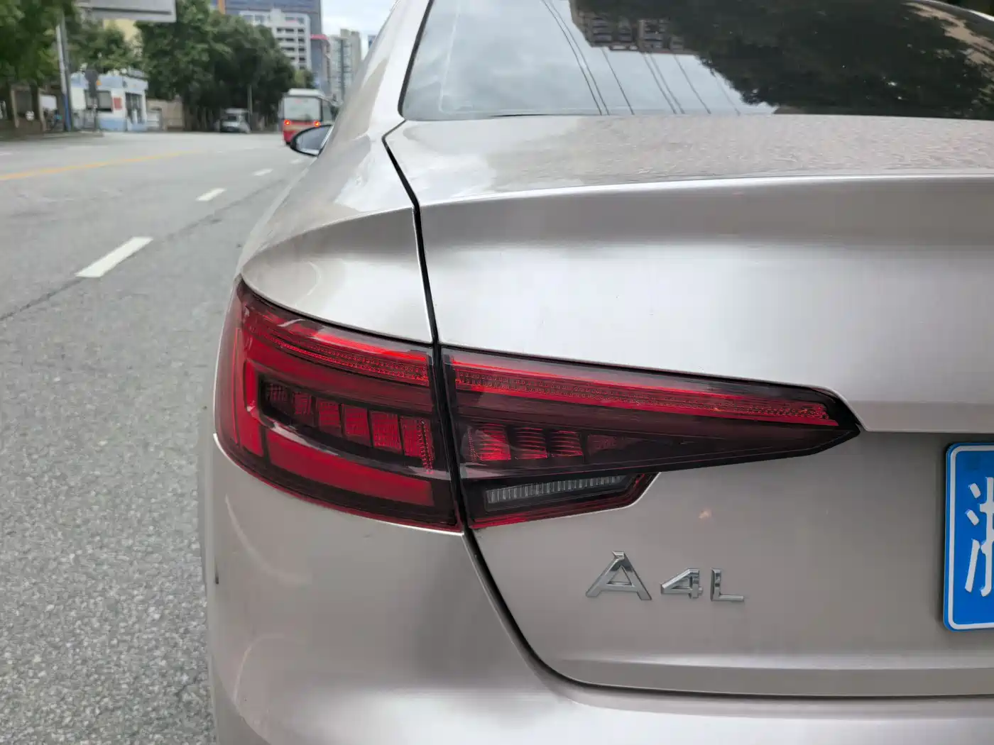 Фото 7 - Audi A4L