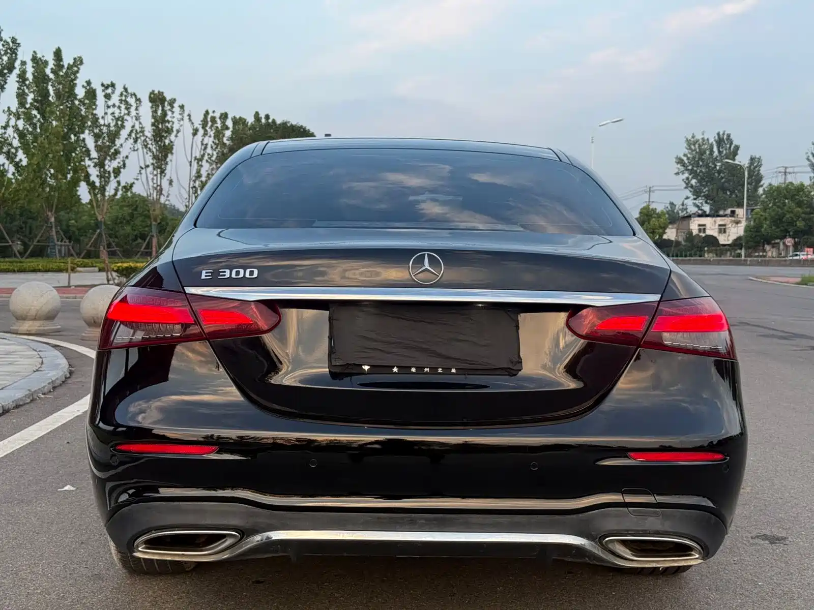 Photo 5 - Mercedes-Benz E-Class