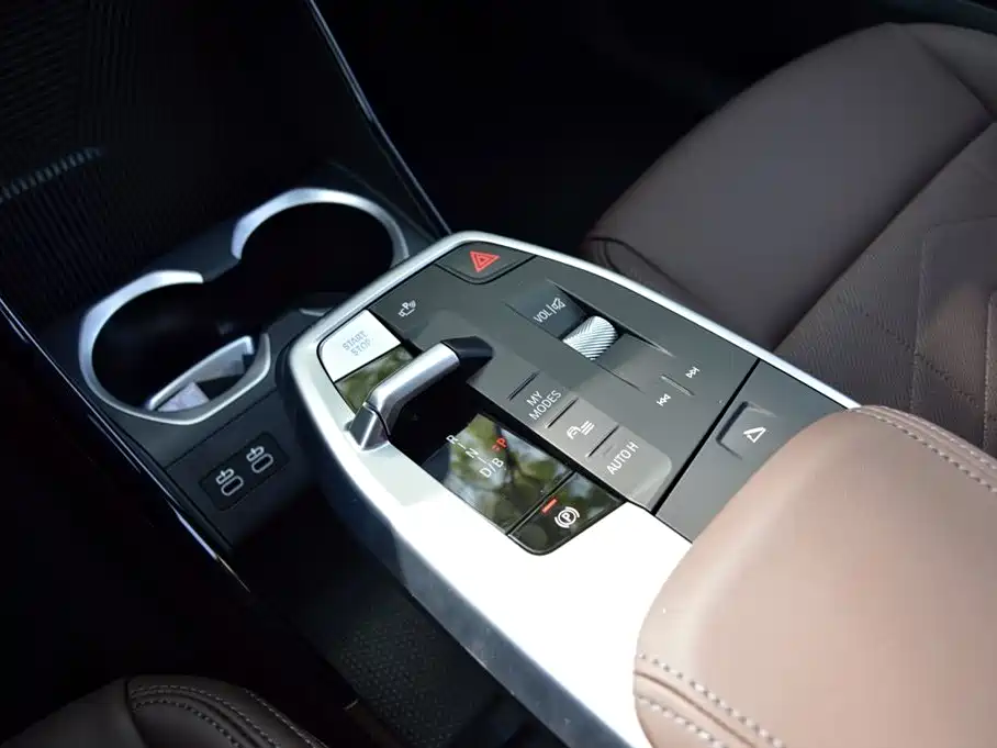 BMW iX1 2025 2025 eDrive25L M Sport Package