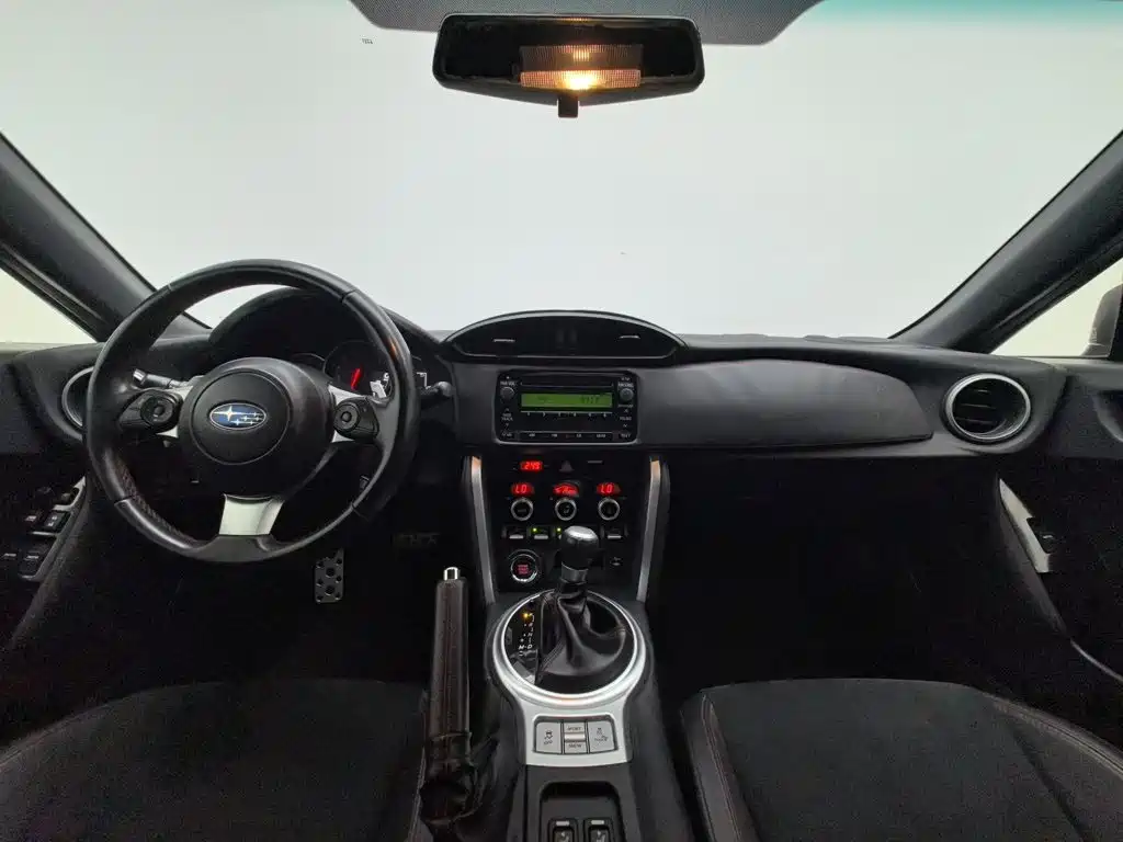 Фото 5 - Subaru BRZ