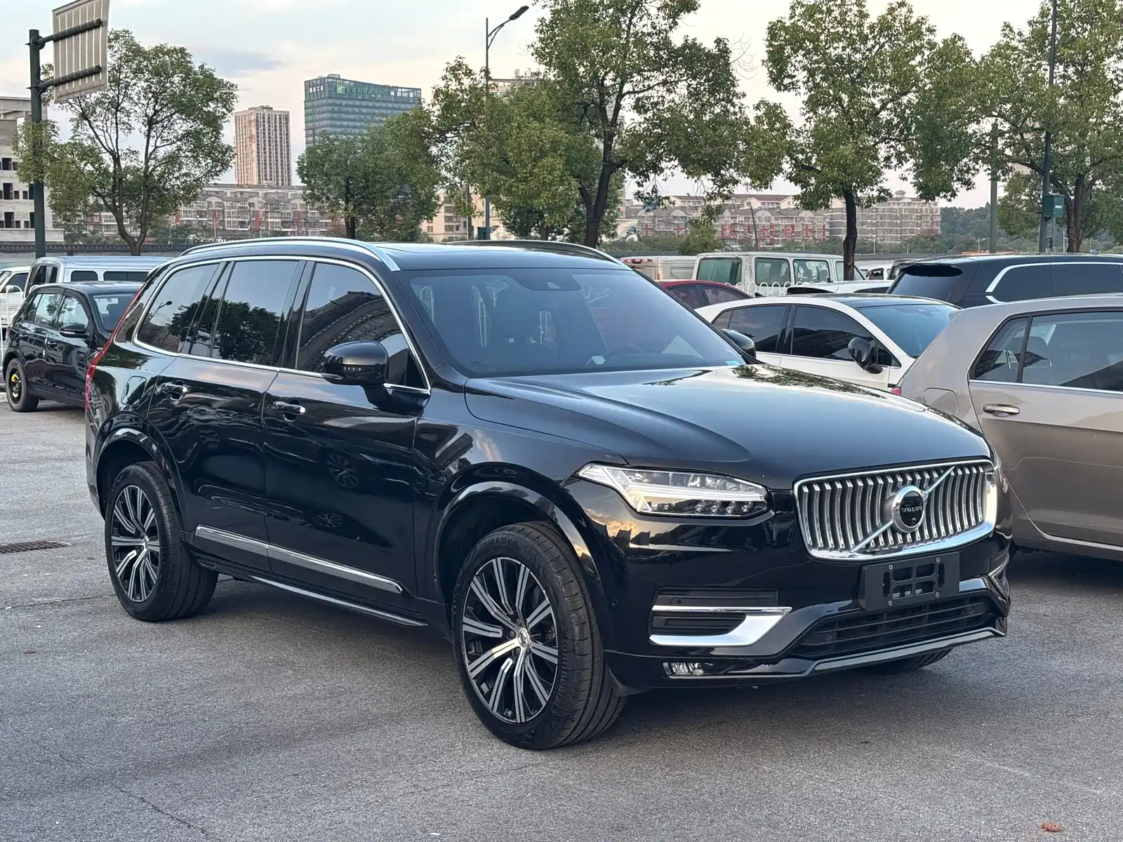 صورة 3 - Volvo XC90