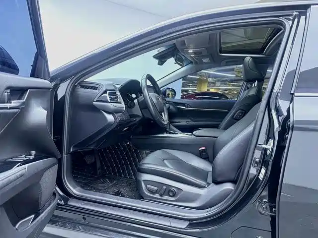 Toyota Camry 2024 2023 Hybrid 2.5HGVP Leading Edition