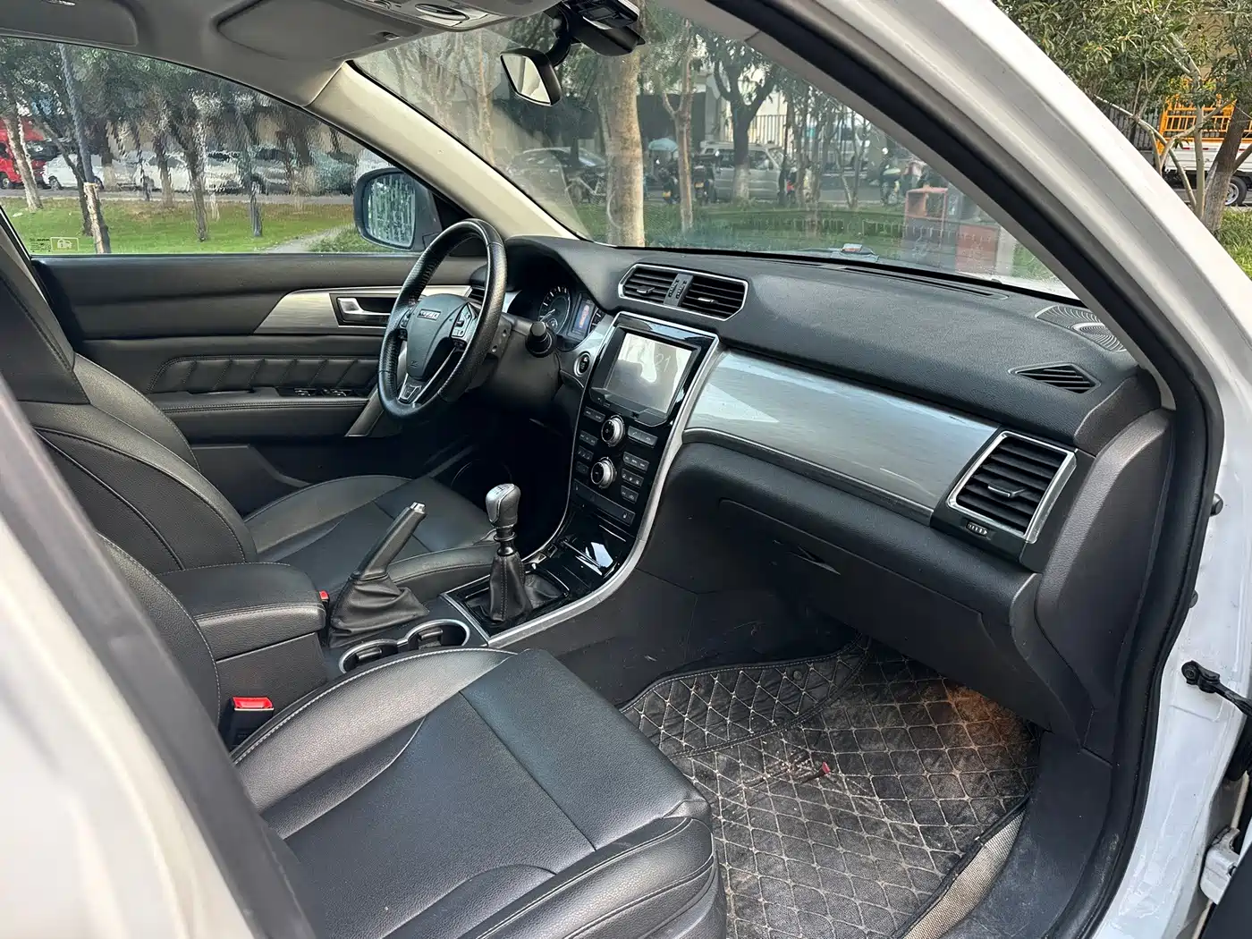 Haval H2 2015 2014 1.5T Manual 2WD Elite Edition