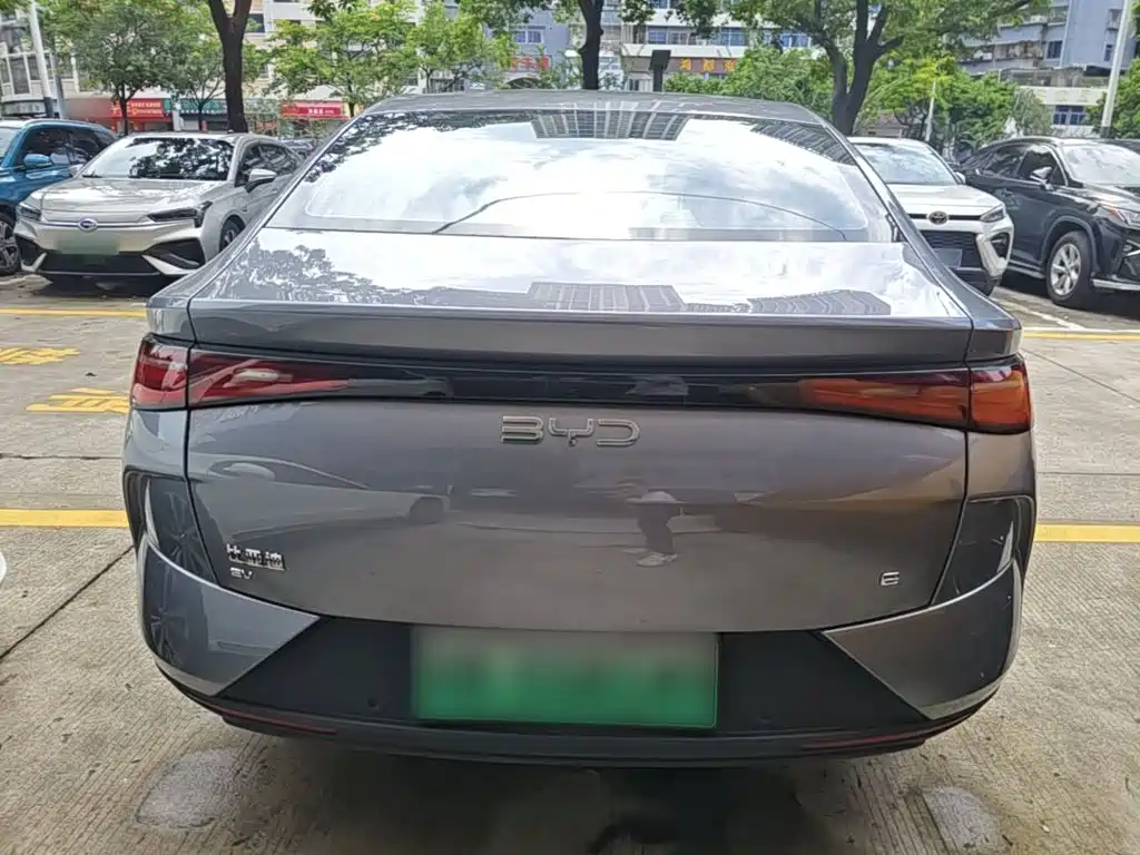 BYD e7 2025 2025 Model 520 Smart Edition