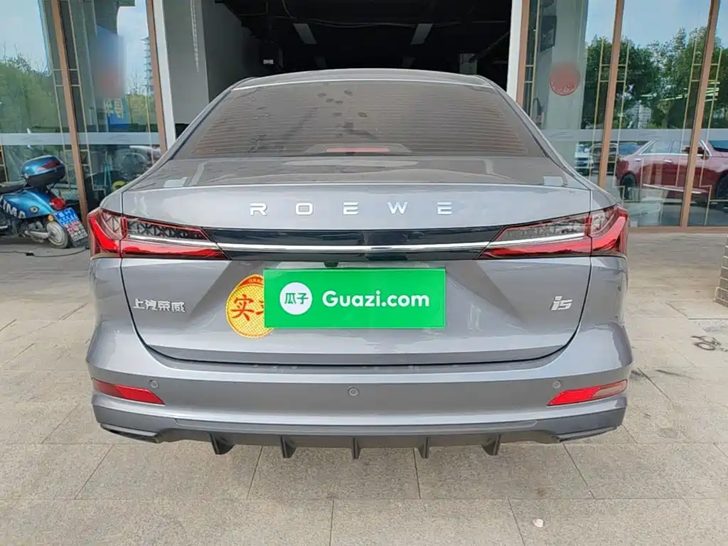 Фото 6 - Roewe i5
