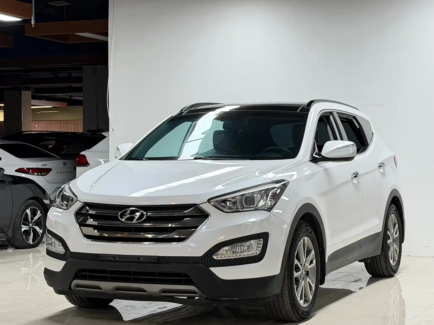 Hyundai Santa Fe 2013 2013 Facelift 2.4L Automatic 4WD Premium