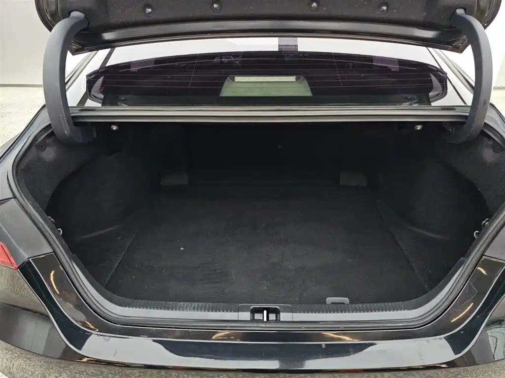 Toyota Camry 2021 2.5G Luxury Edition фото 16