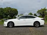 Фото 22 - Lexus ES