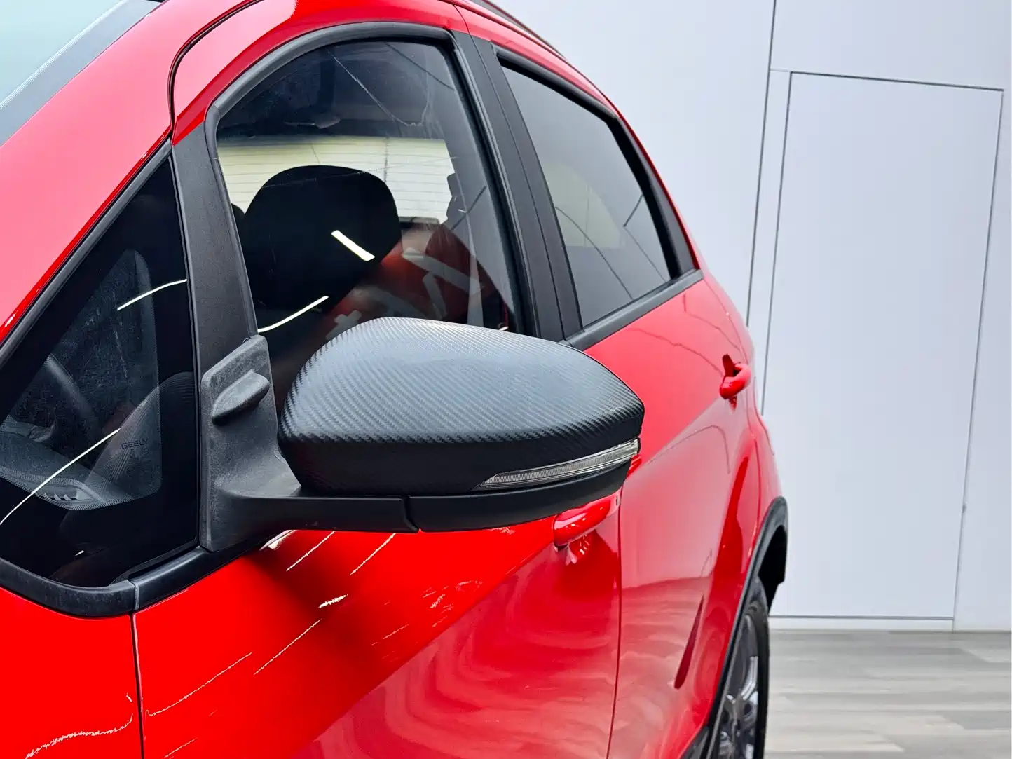 Фото 23 - Geely Vision X3